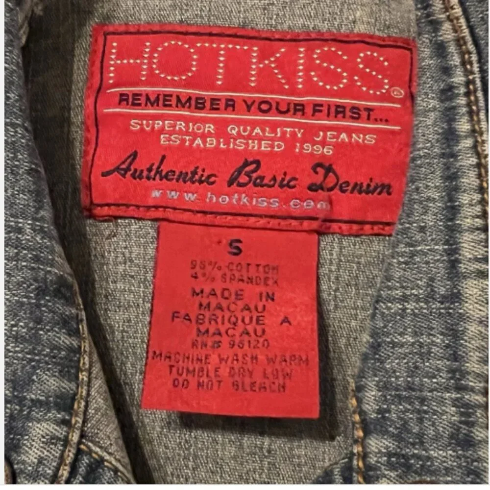 Hot Kiss. Size XS. Cotton Spandex. Denim Shacket. Snap. Fitted. B129 - Picture 5 of 5